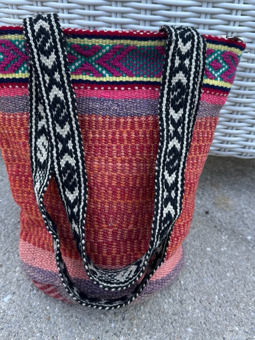 Handwoven Multicolor Women's Shoulder Tote - Pink & Red made out of Peru Frazada